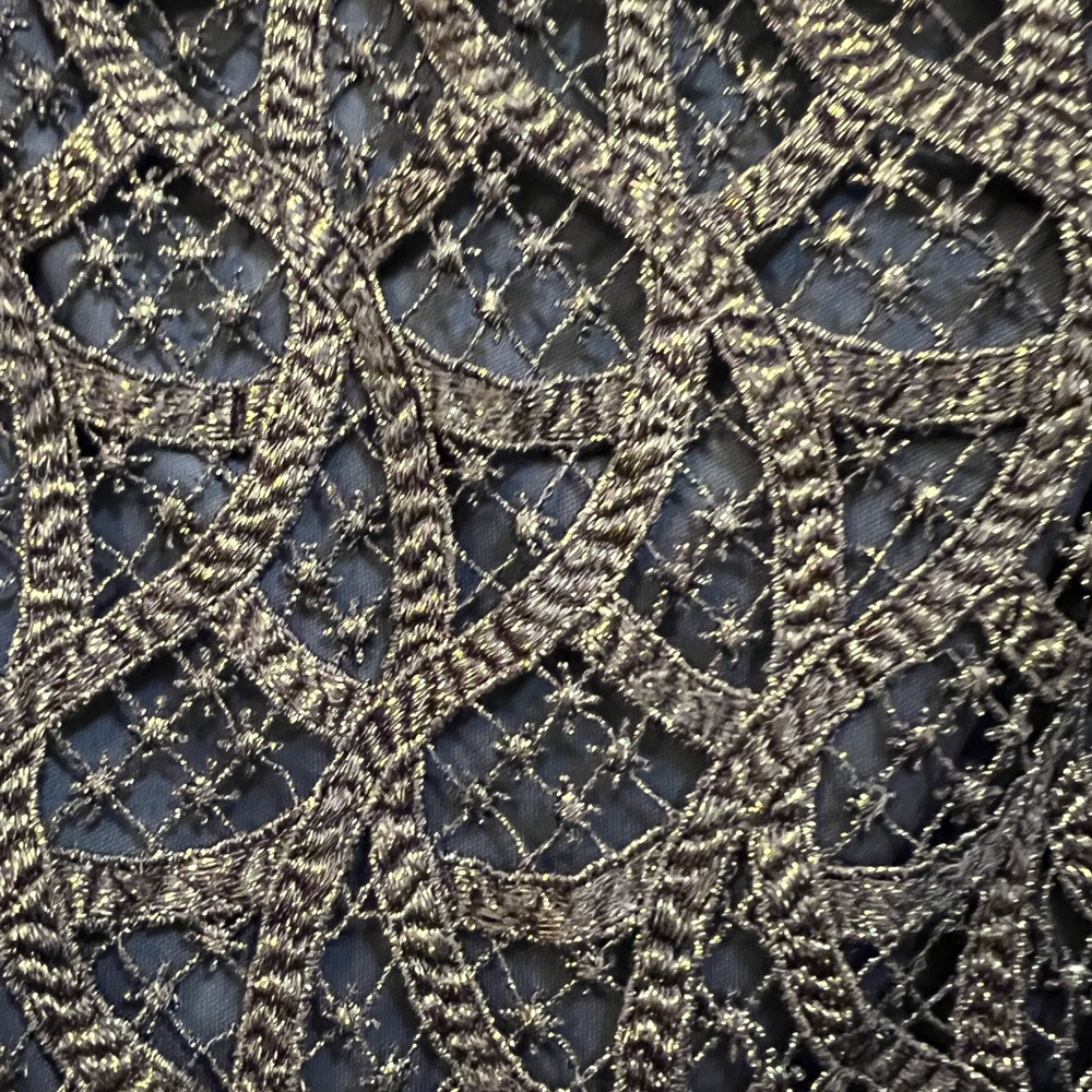 Stunning Suzy Chin sheath dress with gold brocade and grey lining. Size 4 EUC - Picture 2 of 8